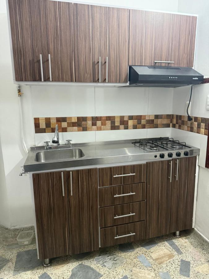 Apartaestudio acogedor con ubicación privilegiada - Chambres d'hôtes Tuluá