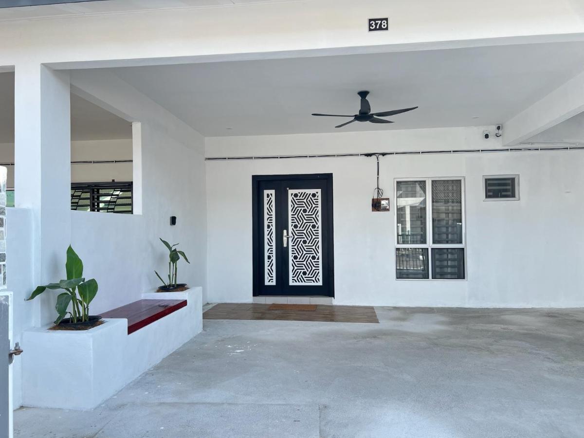 Amara Homestay Gurun - B&B Kampung Bongkok