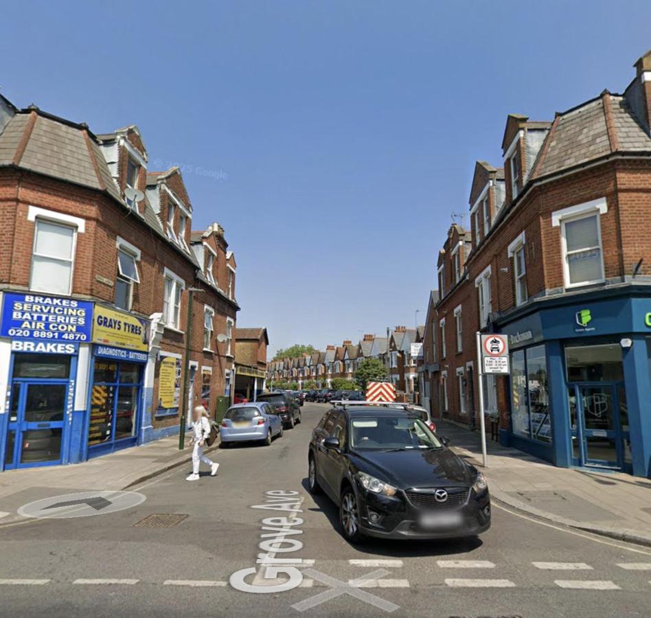 Large 2 Bed in Twickenham High Street - B&B Twickenham