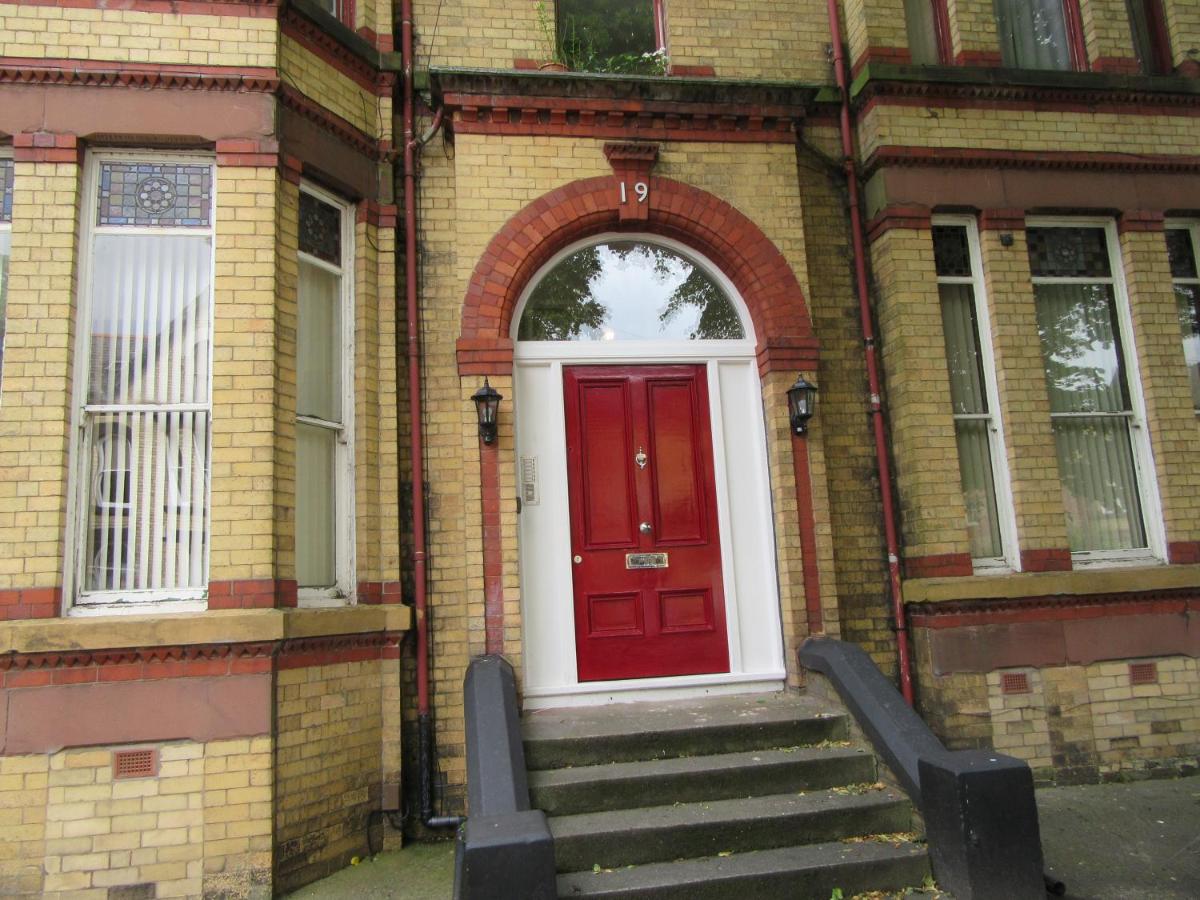 No 4 - LARGE 2 BED NEAR SEFTON PARK AND LARK LANE - B&B Liverpool
