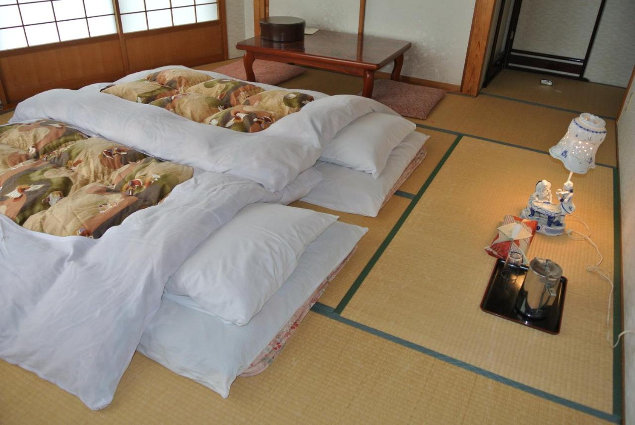 Chambre Standard Style Japonais - Salle de Bains Commune