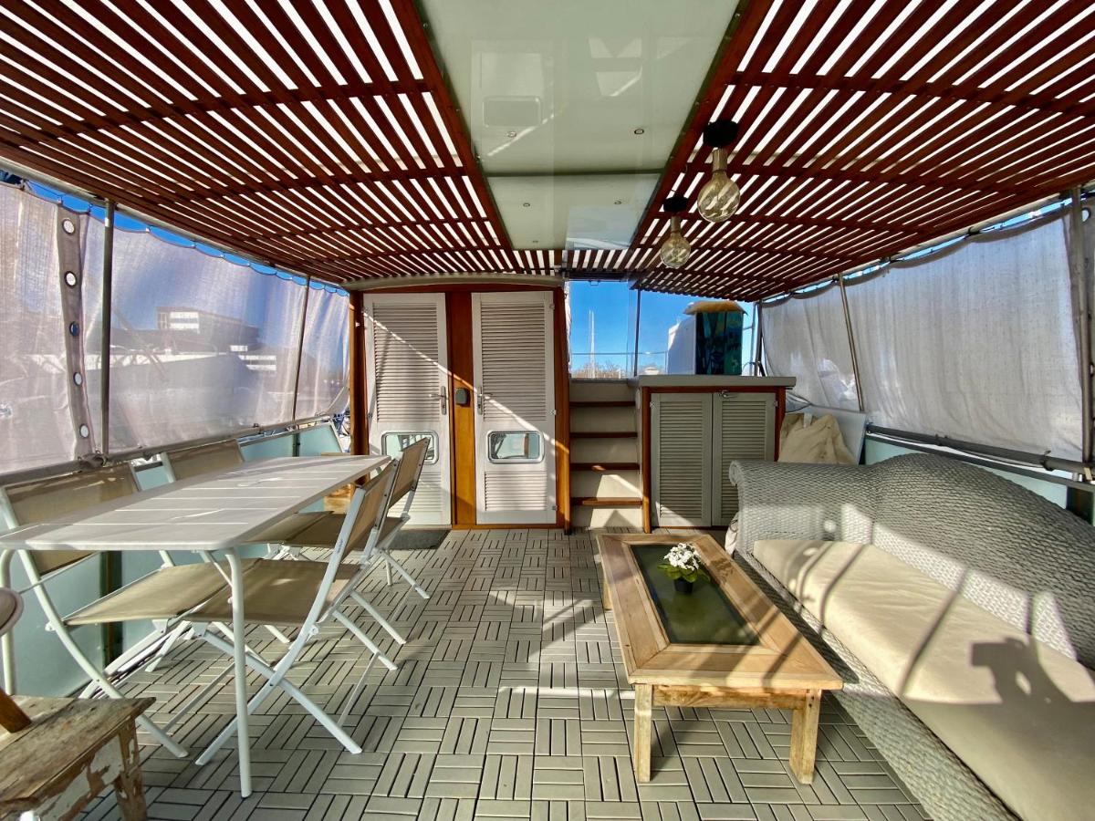Houseboat - Suite flottante romantique au Port de Bordeaux - B&B Bordeaux