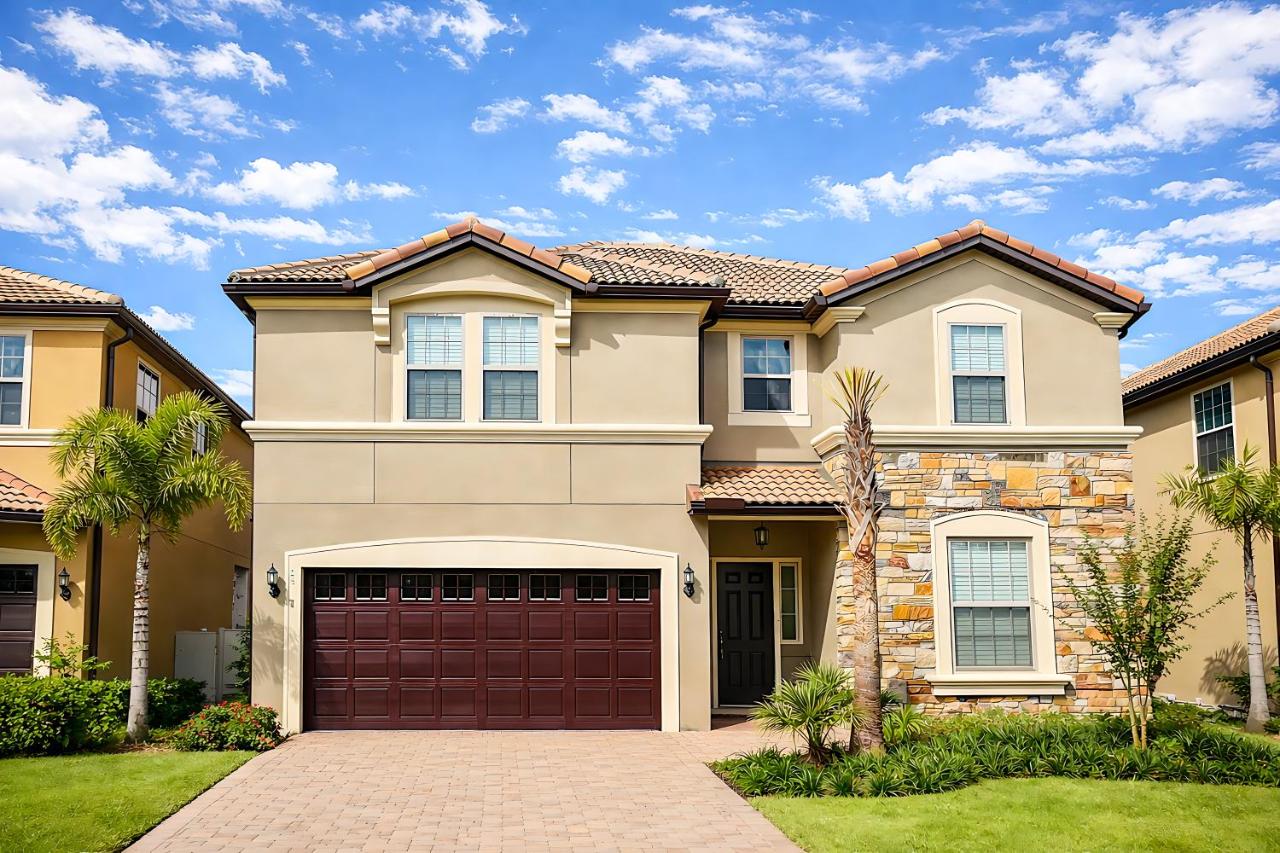 Brand new 9 bedroom luxury villa near Disney Sleeps 22 - Chambres d'hôtes Kissimmee
