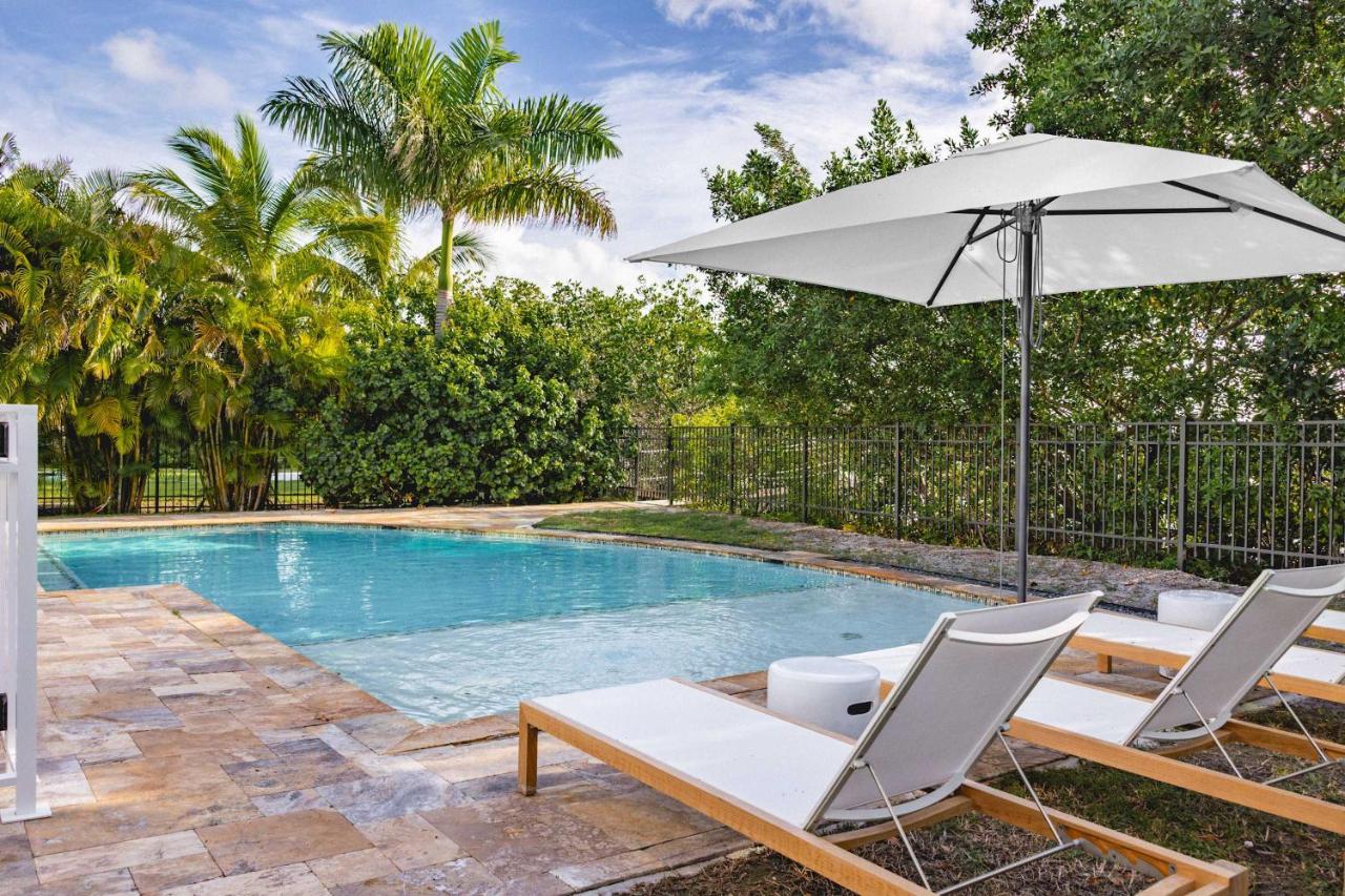 Capmar House -Huge Home & Pool - B&B Stock Island