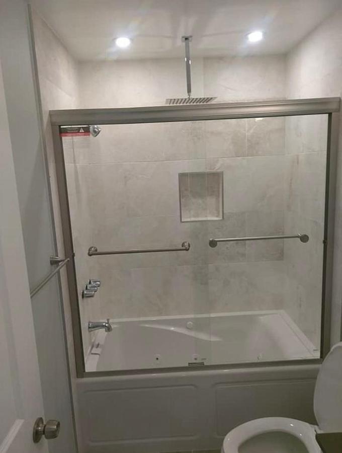 Cozy Serene Studio Backhouse w parking near it all - Ferienwohnung South Gate