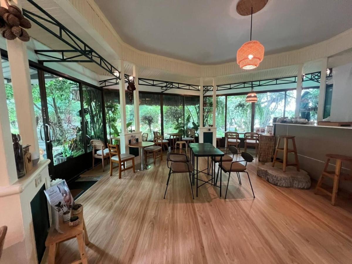 Rainbow Arokaya Welness Resort - Bed and Breakfast Ban Hua Sai