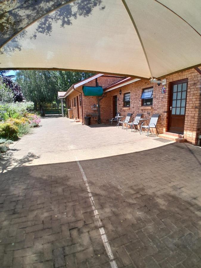 Meerkat Manor on Main - B&B Clarens