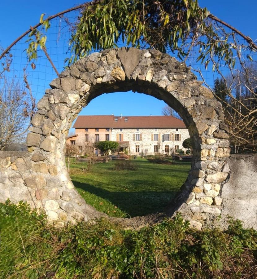 La Ferme Bugiste - Maison de caractère - B&B Belley