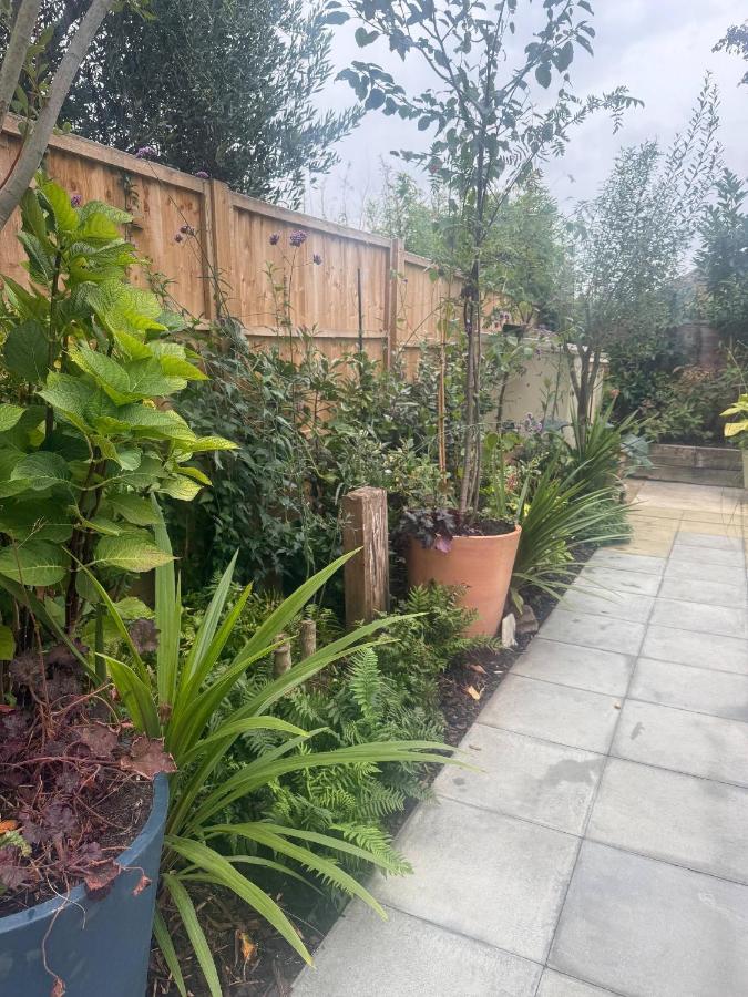 A Large Kingsize Room To Rent - Ferienwohnung London
