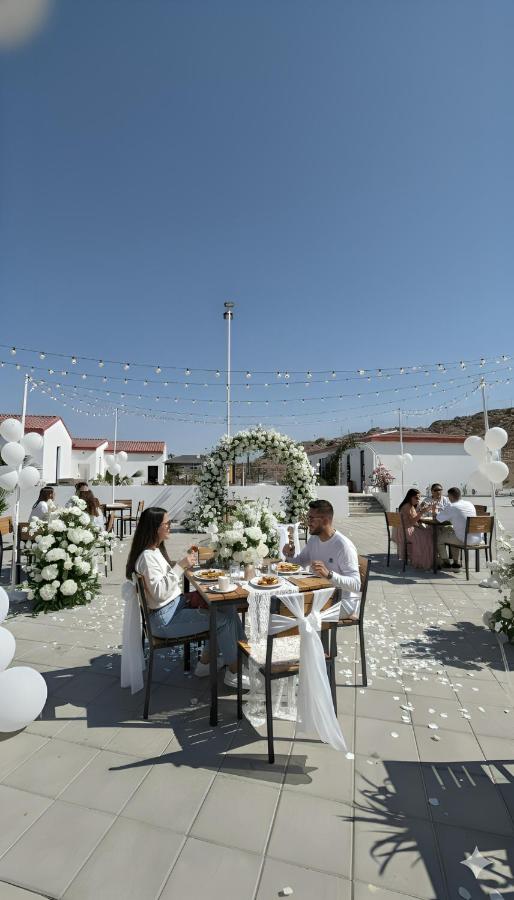 Jory Hatta Resort Chalet - شاليه منتجع جوري حتا - Bed and Breakfast Ḩattā