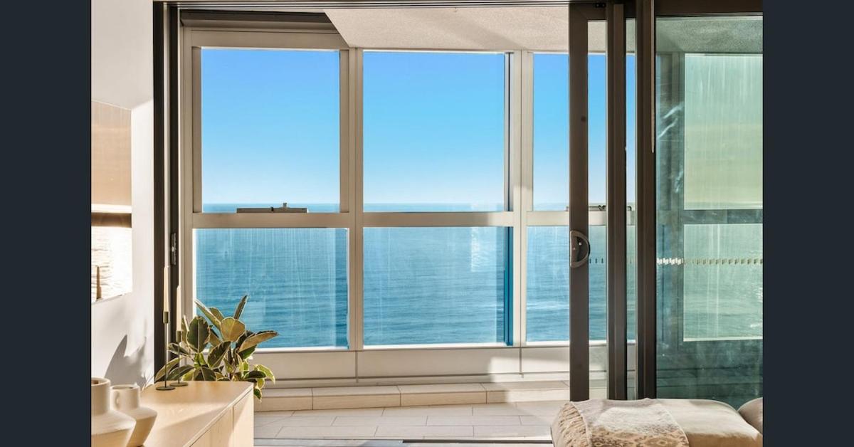 Iconic Views, Modern Luxury, Prime Location 2 Bdrm - Ferienwohnung Gold Coast