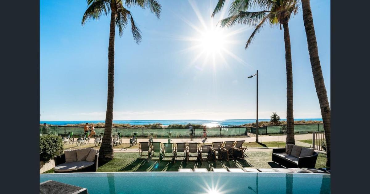 Iconic Views, Modern Luxury, Prime Location 2 Bdrm - Ferienwohnung Gold Coast