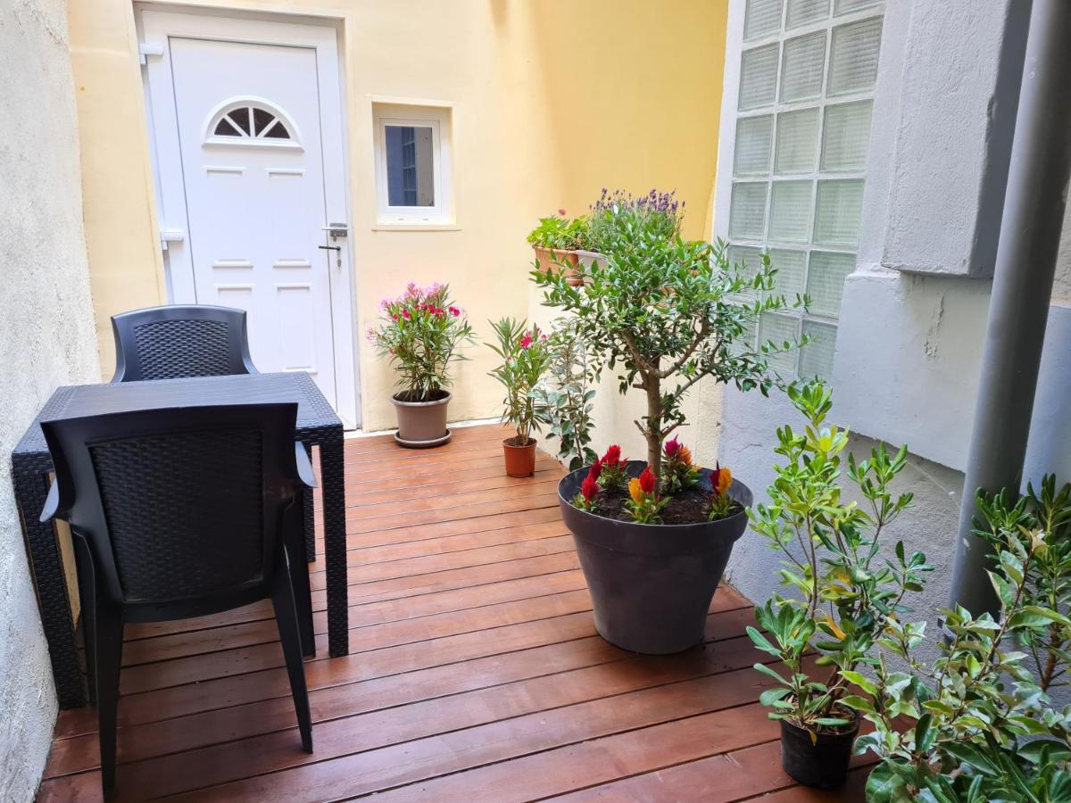 La parenthèse Carcassonnaise - 4 voyageurs - Terrasse - Proche cité médiévale - B&B Carcasona