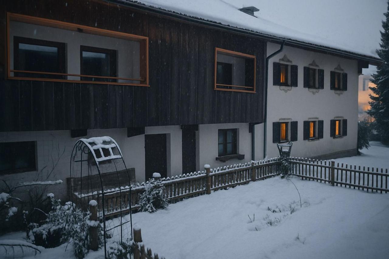 Appartements Ehrensberger - B&B Brixen im Thale