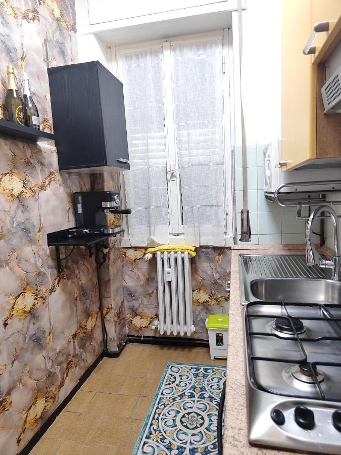 FARISHTAs house two bedroom apartment - Chambres d’hôtes Corsico