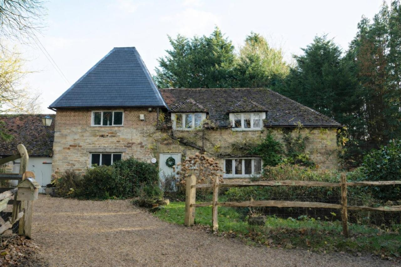Historic Oast House I Sleeps 12 I Huge Garden Perfect for Families - B&B Framfield