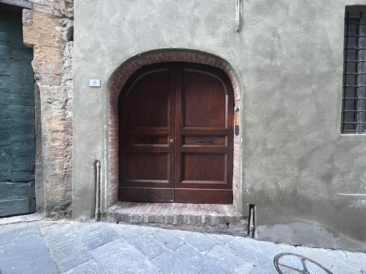 Le Campane-with 360 view terrace on historic city - Bed and Breakfast Siena