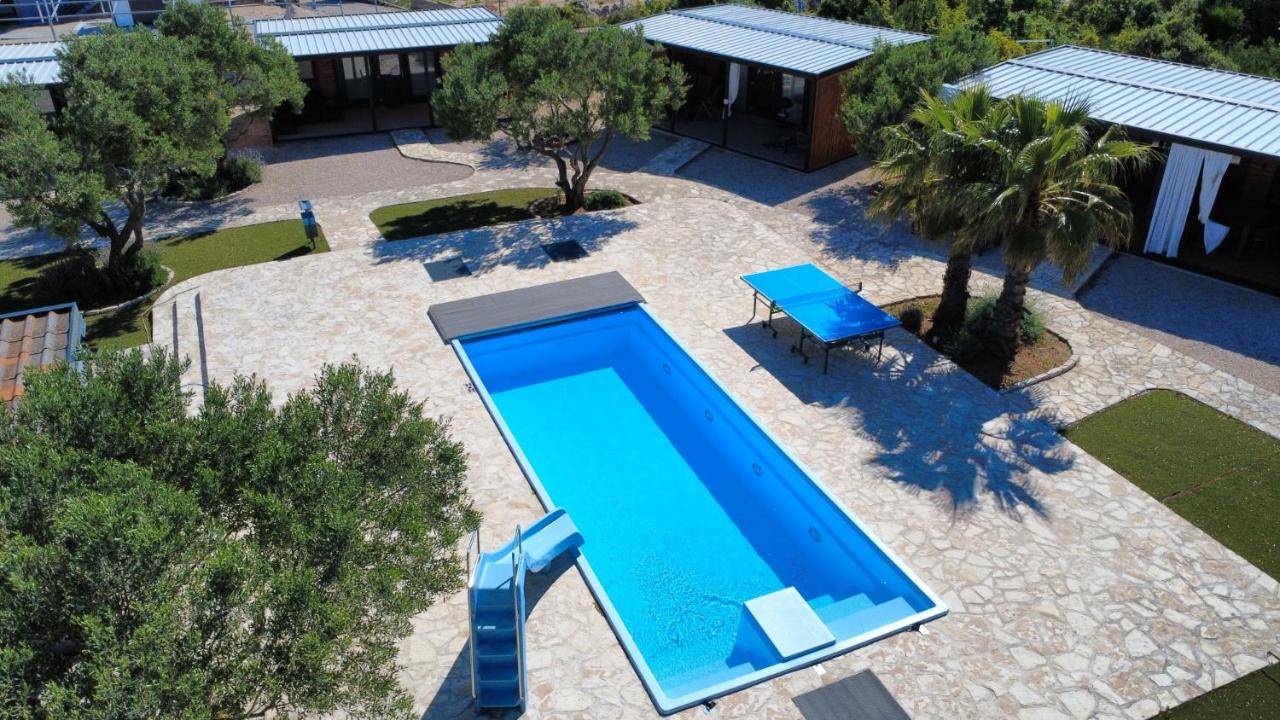 Mobile Homes Albatross - Bed and Breakfast Pirovac