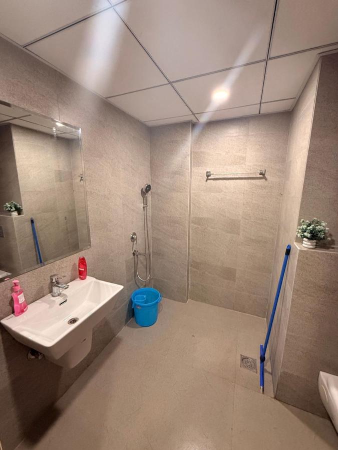 Hazelnut -Expo India centre - B&B Greater Noida