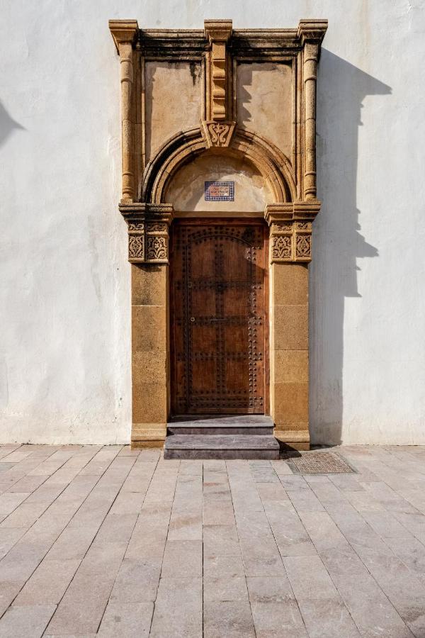 DC - Charmant Riad au Coeur des Oudayas, Toit-Terrasse, 4 Chambres - B&B Rabat