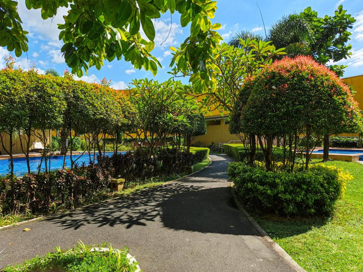 The Cube at 15th - B&B Taytay