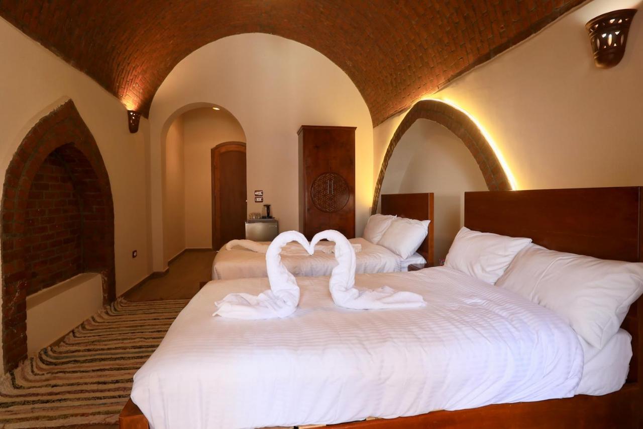 Doppelzimmer mit Balkon