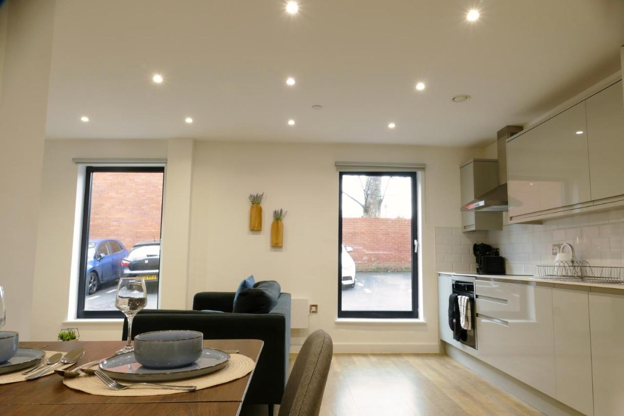 The Cleworth Residence - Ferienwohnung Manchester