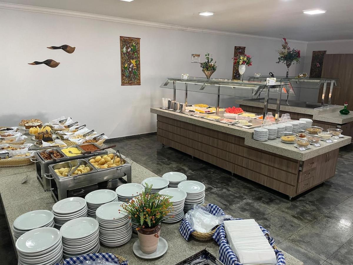 Diroma Resort chalé frente piscinas - B&B Caldas Novas