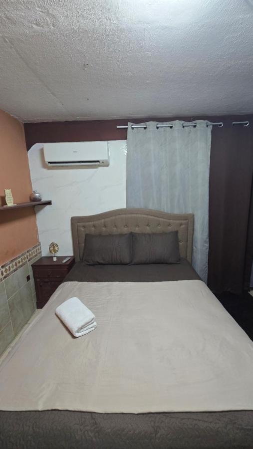 KR apartment CENTRO HISTÓRICO, SAN SALVADOR, TRES HABITACIONES 4 CAMAS parking wifi netflix VIX y mas - Chambres d'hôtes San Salvador