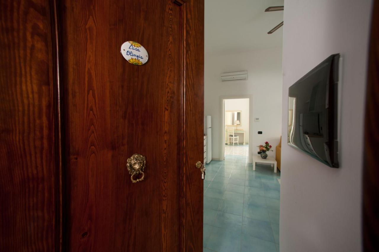 One-Bedroom Apartment with Sea View (1-4 Adults)