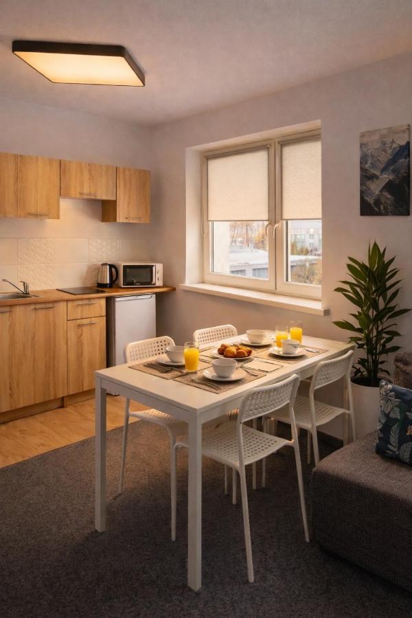 Astra Katowice - Aparthotel - B&B Katowice