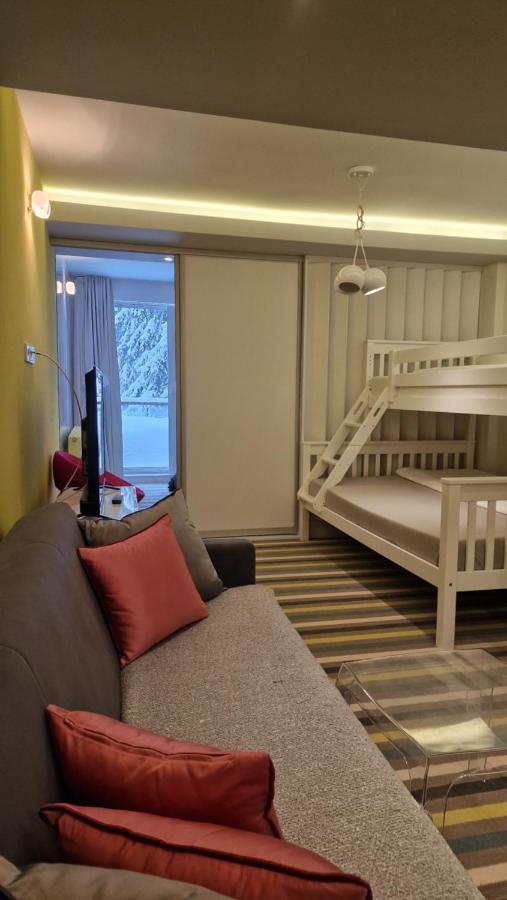 Two-Bedroom Deluxe Apartment with Balcony