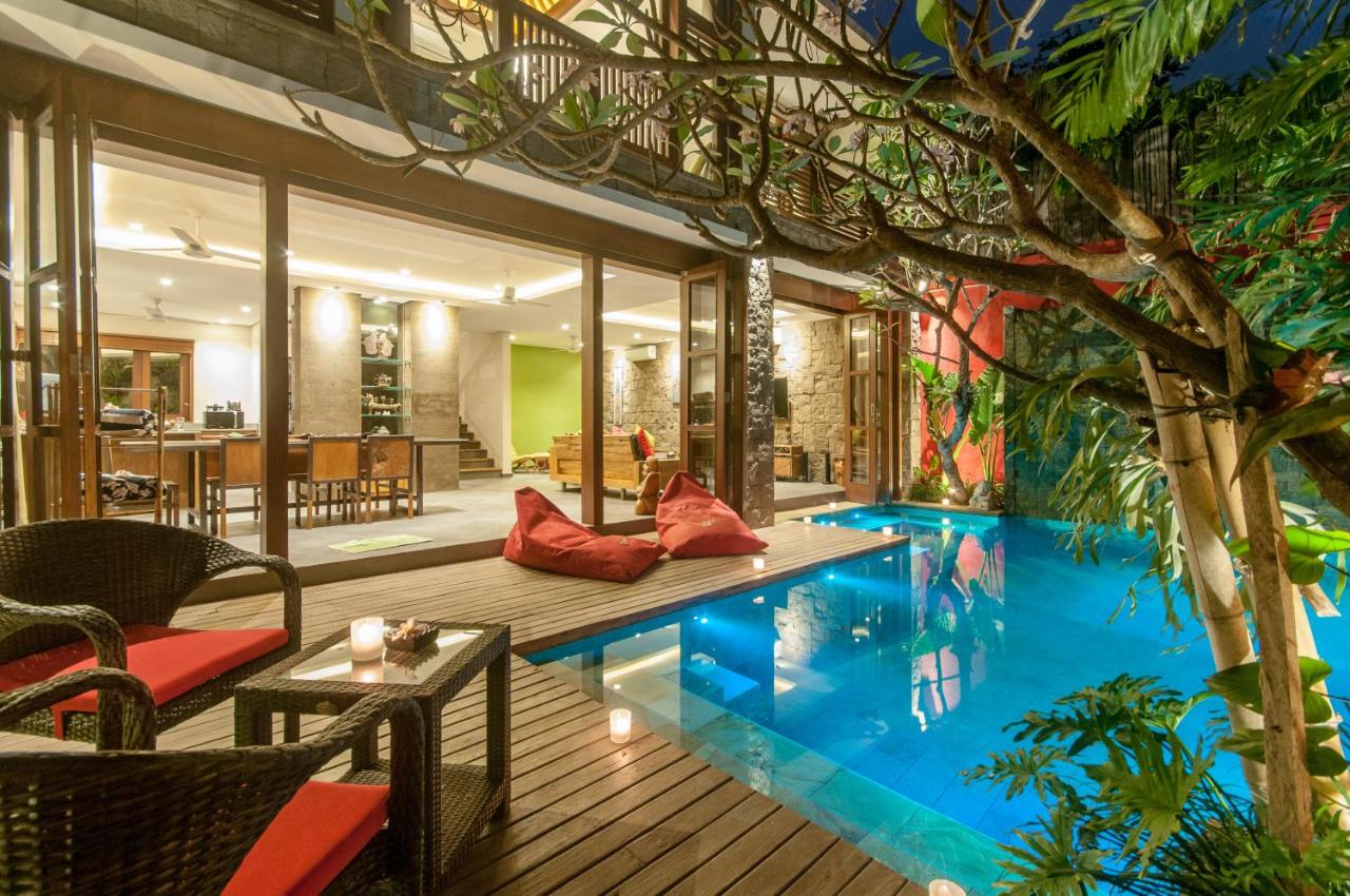 A Luxurious Boutique Villa in Seminyak's Heart - B&B Seminyak