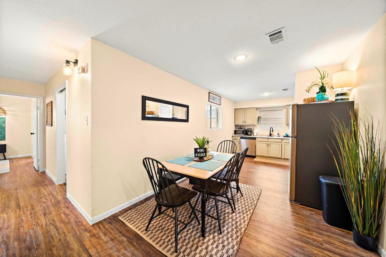 Cozy and Stylish 3-Bedroom Sanctuary - Chambres d'hôtes Seabrook