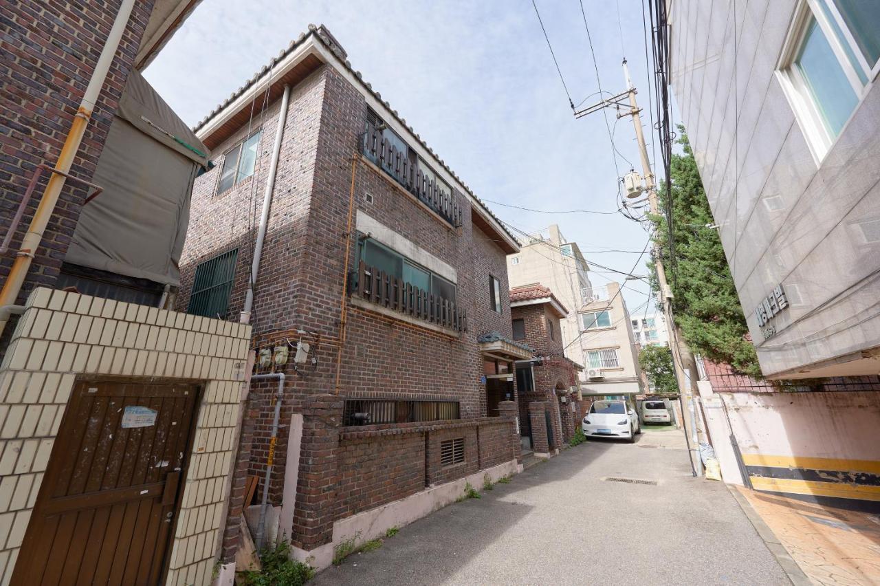 Seoul Han River Hongdae Hapjeong Stay - B&B Seoul