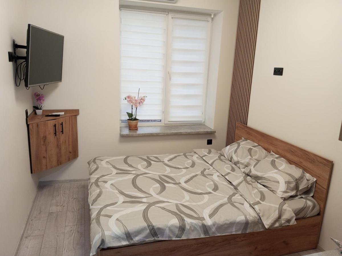 Апартаменти,площа соборна14 - B&B Dnipro