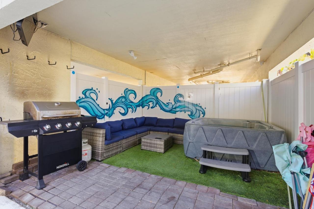 Pink Flamingo Unit, Steps to Beach, Siesta Key Village & Pet-Friendly - B&B Siesta Key
