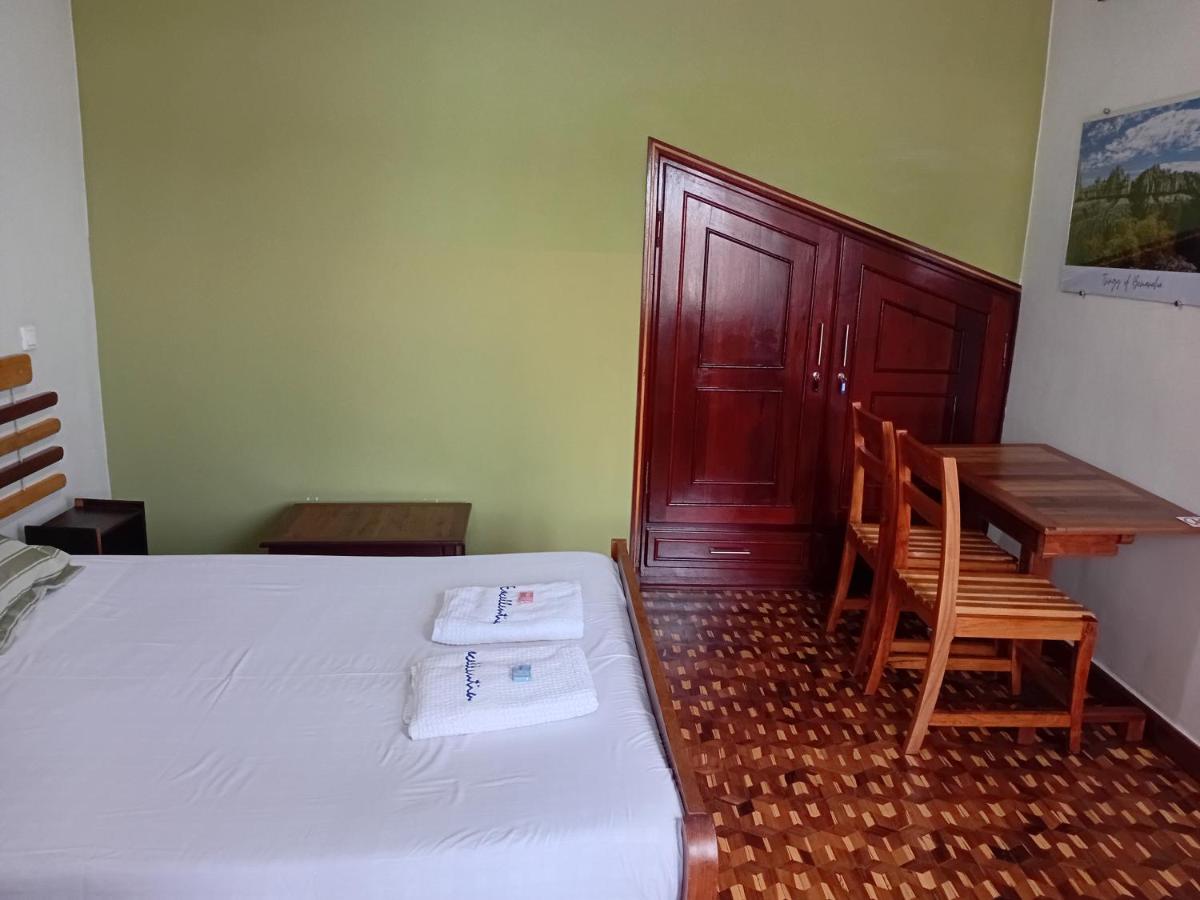 Habitación Doble con baño privado - 2 camas