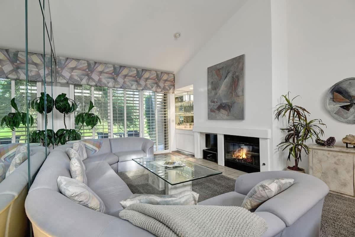 V3939 - Gazania Getaway - Alice Lodging - Bed and Breakfast Palm Desert