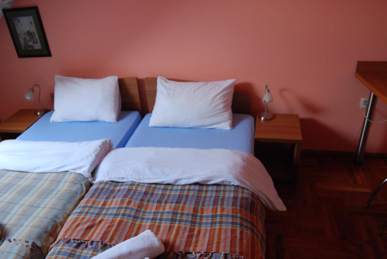 Zweibettzimmer