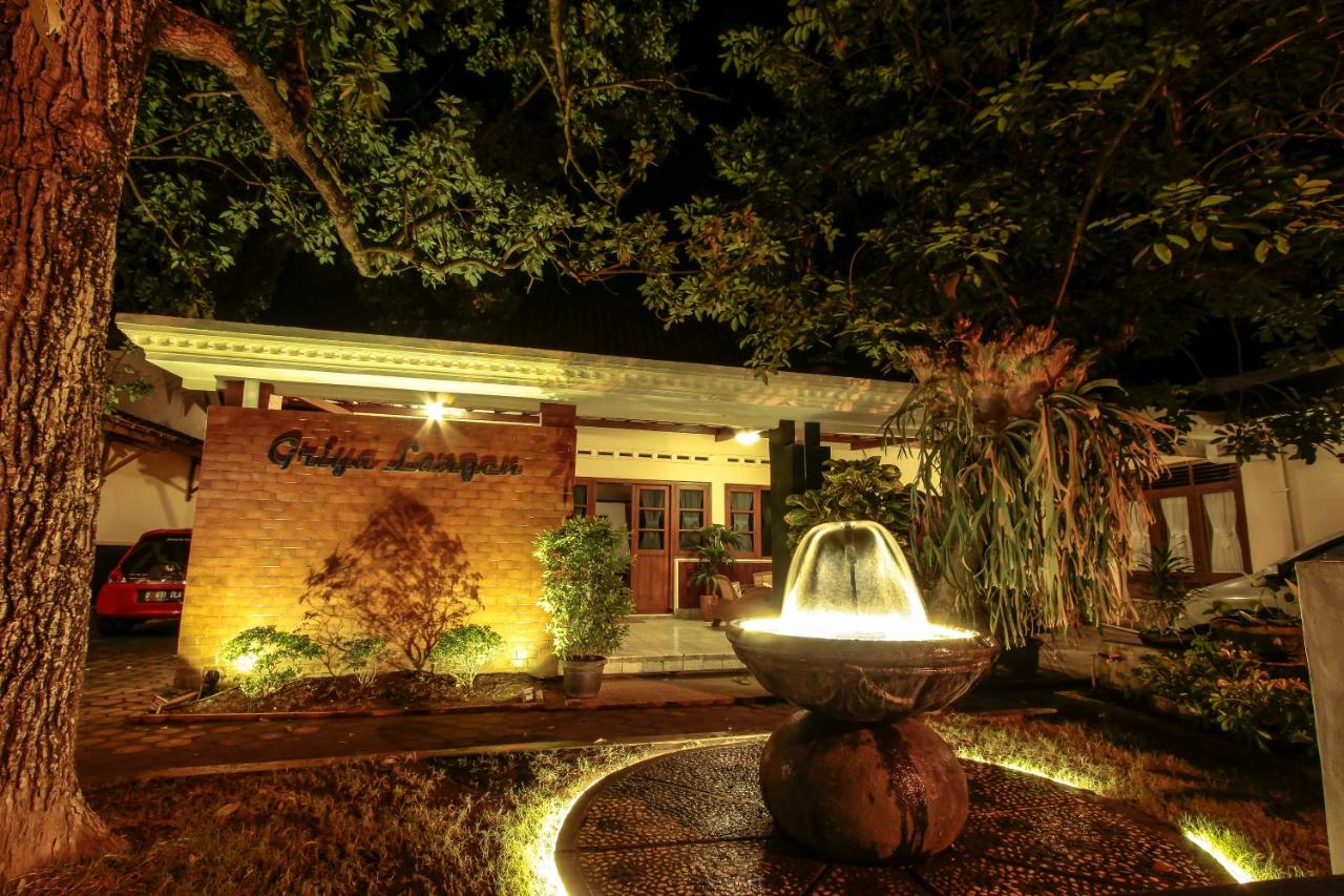 Griya Langen Guesthouse - B&B