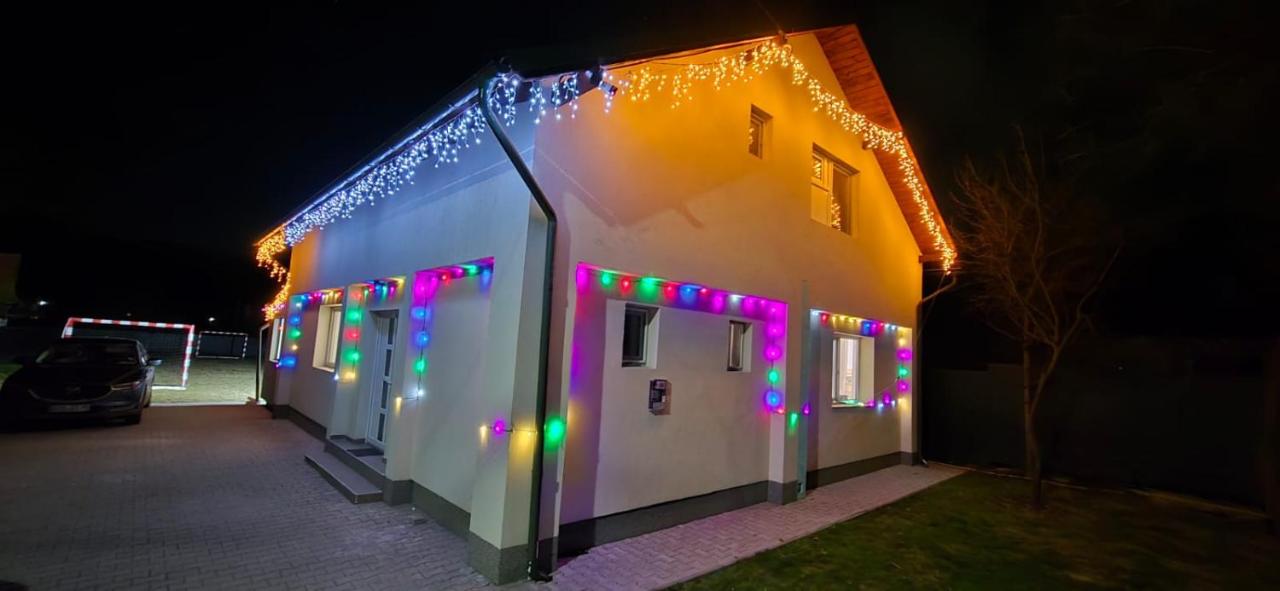 Casa Campionilor - B&B Hodoșa