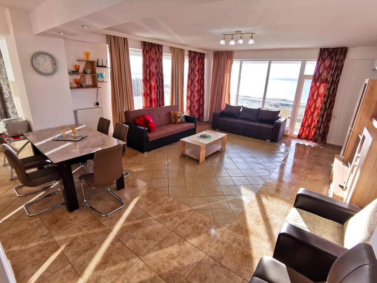 Elisa Summerland Apartment - Bed and Breakfast Mamaia