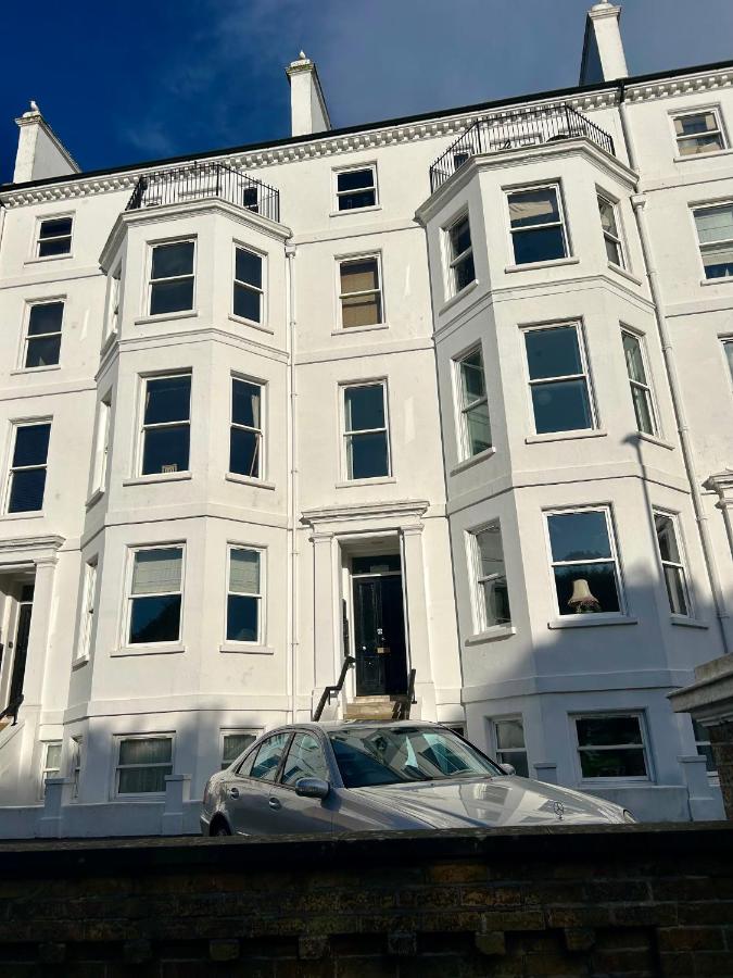 Skyline Oasis - B&B Portsmouth
