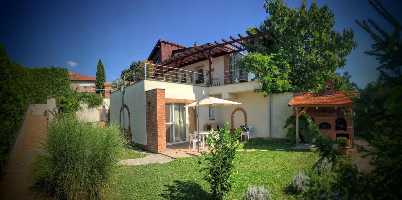 B&B Orfű - Naposdombi Apartmanok - Bed and Breakfast Orfű