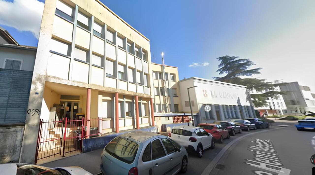 Duplex 65m2 lumineux avec vue sur le chateau 3 étoiles - Chambres d’hôtes Montbéliard