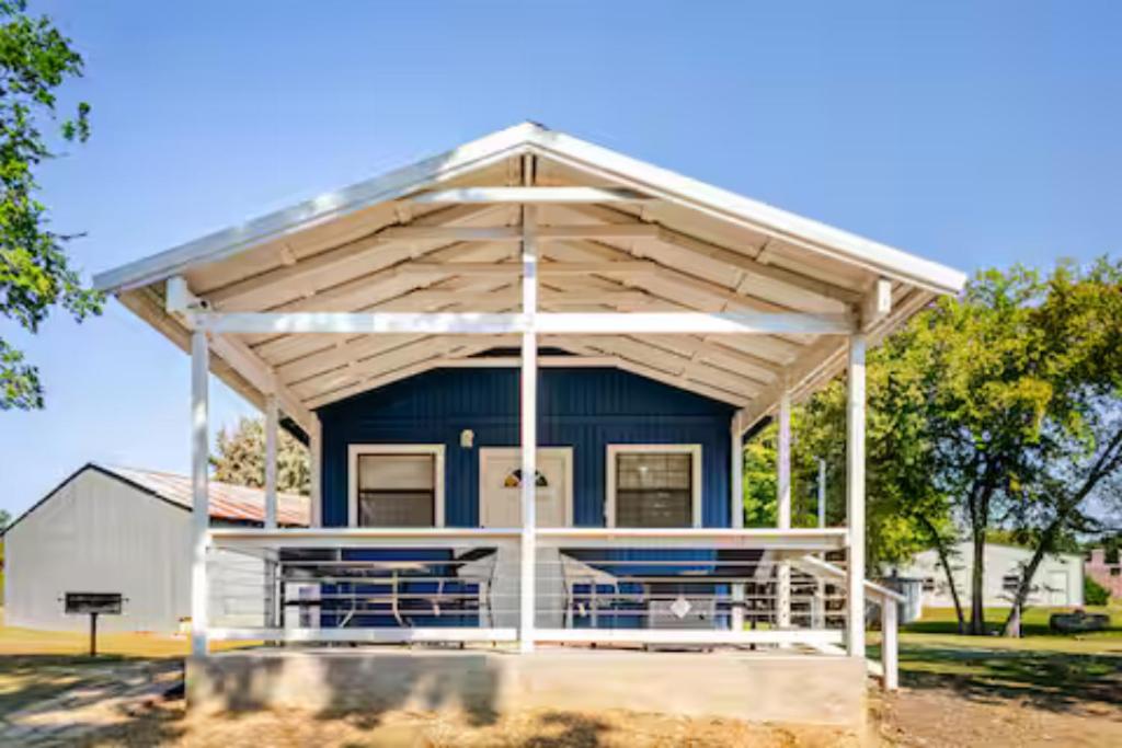 Bixby Cove Cabin #3 - B&B Texanna