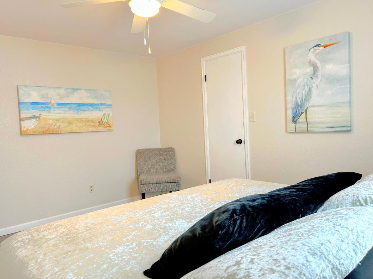 Longmont board games, beds, and boats - 4BR - Chambres d’hôtes Longmont