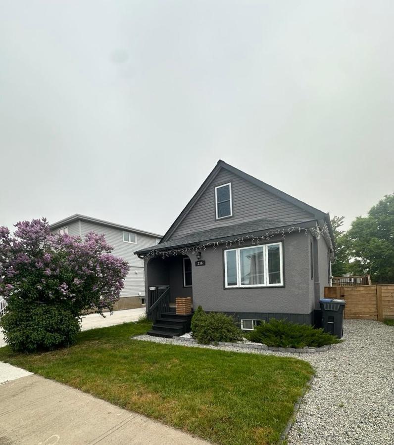 Friendship Residence - B&B Thunder Bay