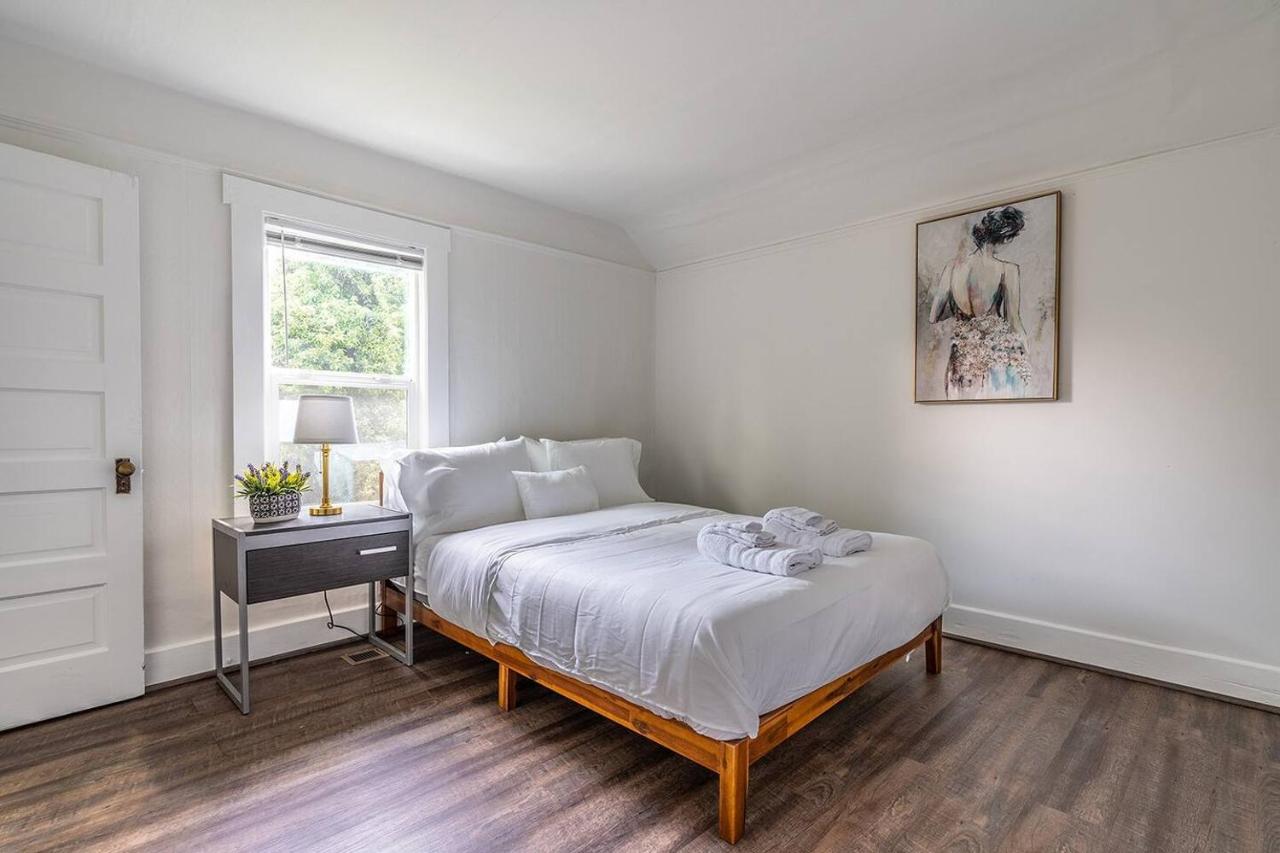 Cozy Craftsman Cottage 10 minutes away from DT! - B&B Seattle